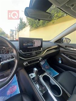 نيسان ألتيما